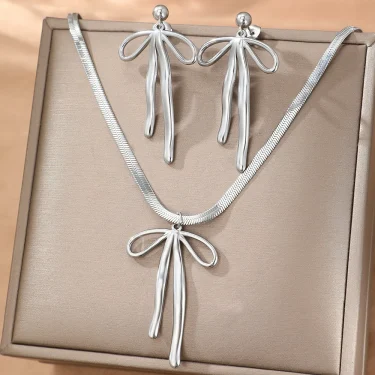 Stainless Steel Set Light Luxury Fashion Bow Tie Pendant Snake Bone Chain Earrings Necklace Set for Women Jewelry Daily Match 3
