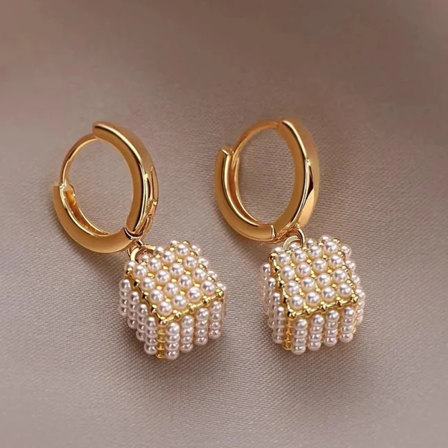 Premium Pearl Stereoscopic Square Pendant Earrings 2025 New Fashion Jewelry For Women‘s Eardrop party Girl’s Luxury Accessories 3