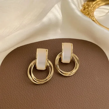 Women Girls Korean Style Camellia Baroque Pearl Earrings Fashion Vintage Jewelry Bow Heart Shape Elegant Lady Ear Rings Ear Clip 6