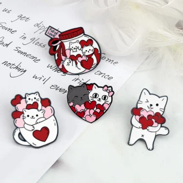 Romantic Candy Cats Brooch for Couples Cute 'Full with Love' Kitties Wink Enamel Pin Cartoon Animal Badge Valentine's Day Gifts 1