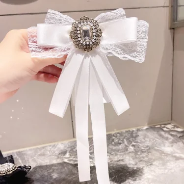 Korean Fabric Lace Bowknot Brooches for Women Crystal Rhinestone Bowtie Necktie Shirt Collar Pin Luxulry Jewelry Accessories 2