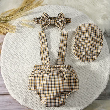 Ylsteed Newborn Boy Photography Outfit Little Gentleman Plaid Suspenders Trousers Casquette Cap and Bow Tie Infant Photo Props 2