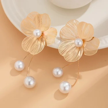 Romantic Flower Petal Long Tassel Drop Earrings for Women 2025 Trend Imitation Pearl Hanging Piercing Earrings Wed Jewelry Gift 6