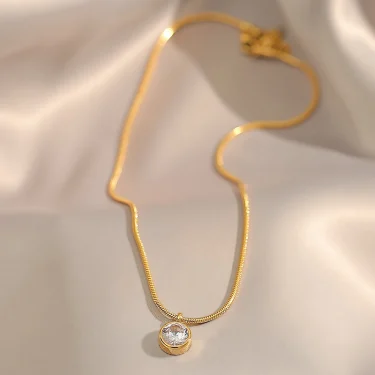 2025 New Simple Design Shiny Zircon Pendant Stainless Steel Gold Colour Necklace Girls' Collar Chain Fashion Jewelry For Women 5