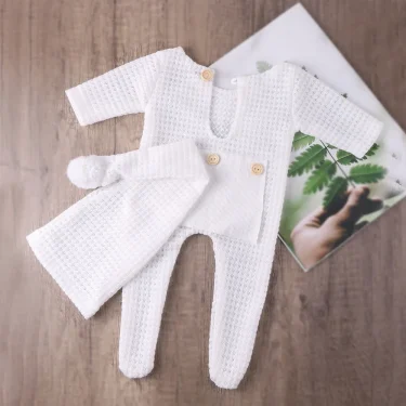 Ylsteed Neworn Footed Jumpsuit for Photo Shooting Infant Photography Outfits Newborn Buttons Pocket Romper with Pom Sleepy Hat 3