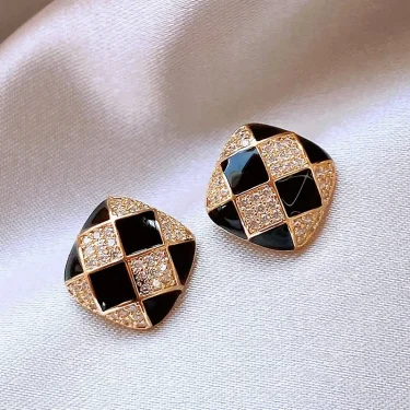 French Classic Chessboard Crystal Black Lingge Earring Exquisite Fashion Gold Contrast Color Ear Jewelry Wholesale Girl Gift 1
