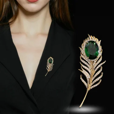 Luxury Crystal Feather Brooch Temperament Green Zircon Brooches Pin For Women Sweater Coat Hat Jewelry Decor Party Accessories 1