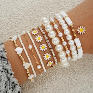 8pcs Vintage Daisy Flower Pendant Bracelet Set for Women Bohemian Beaded Enamel Star Heart Pearl Bangles Trendy Jewelry Gifts 2