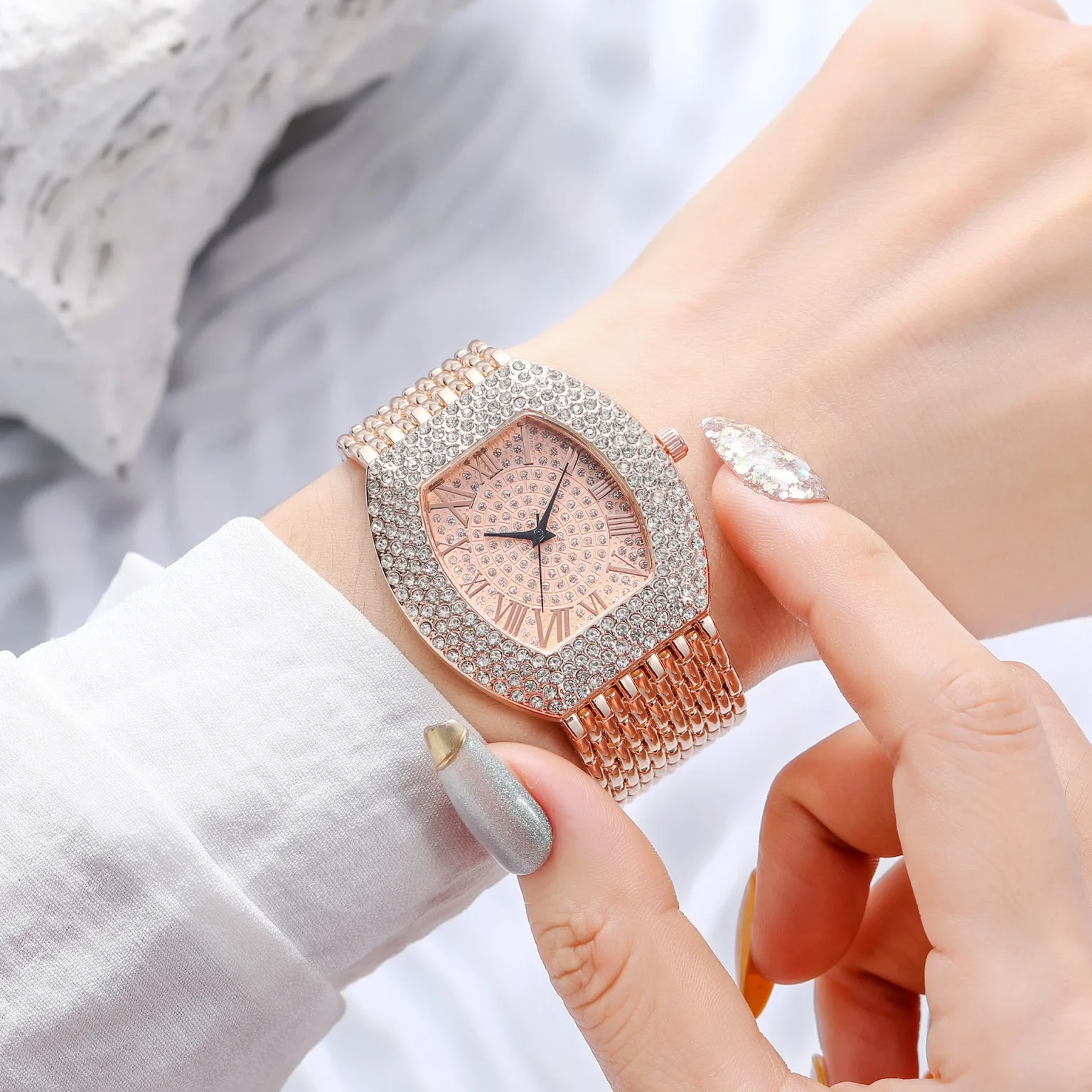 UTHAI H64 Women's Full Diamond Watch Temperament Gold Steel Band Barrel shaped Full Sky Star Vintage Fashion Quartz Wristwatches 6