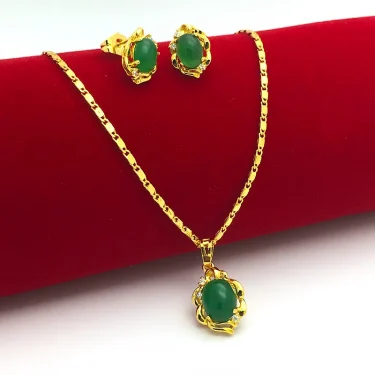 24k Gold Plated Emerald Pendant Necklace Earring Jewelry Set For A Woman's Engagement Gift 2