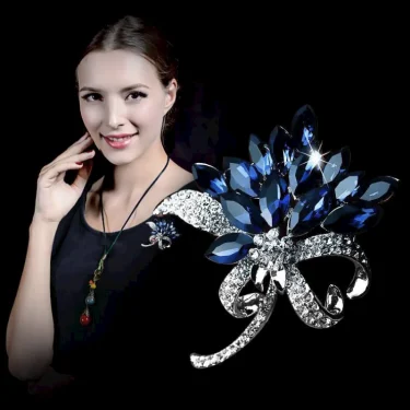 Luxury Design Blue Crystal Bouquet Brooches For Women Inlaid Rhinestone Trendy Brooch Pins Clothing Accessories Jewelry Gifts 1