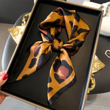 2025 New Leopard Print Square Scarf Women's Imitation Silk Scarf Casual Versatile Decoration Small Neck Scarf 70CMx70CM 2