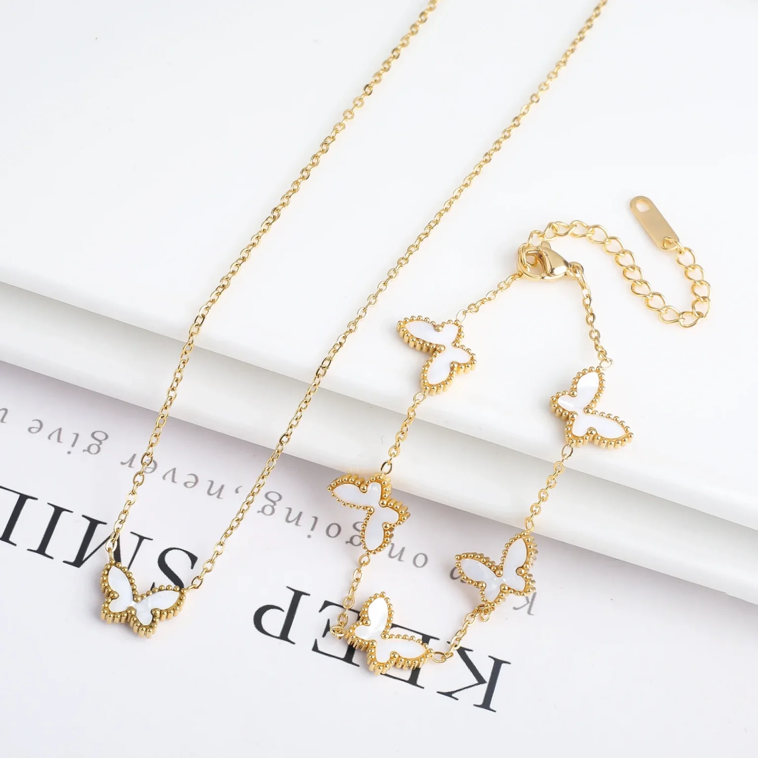 High Quality Metal Stainless Steel Laser Butterfly Jewelry Set Bracelet Necklace Earrings Luxury for Women Party Jewelry Clover 3