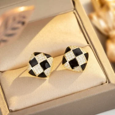 French Classic Chessboard Crystal Black Lingge Earring Exquisite Fashion Gold Contrast Color Ear Jewelry Wholesale Girl Gift 3