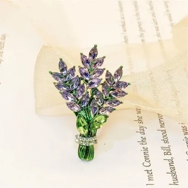 Cute Romantic Colorful Flower Metal Brooches For Women Alloy Crysal Plant Brooche Party Birthday Jewelry. 3