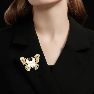 Gold Color Enamel Butterfly Pearl Brooches for Women Shiny Rhinestone Beauty Classic Insects Party Office Brooch Pin Gifts Jewel 2
