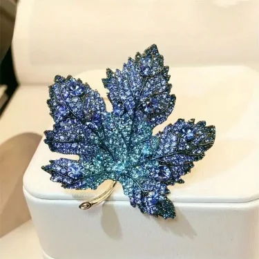 Trendy Red Maple Leaf Metal Brooches For Women Men Crystal Plant Brooch Party Birthday Winter Jewelry 1