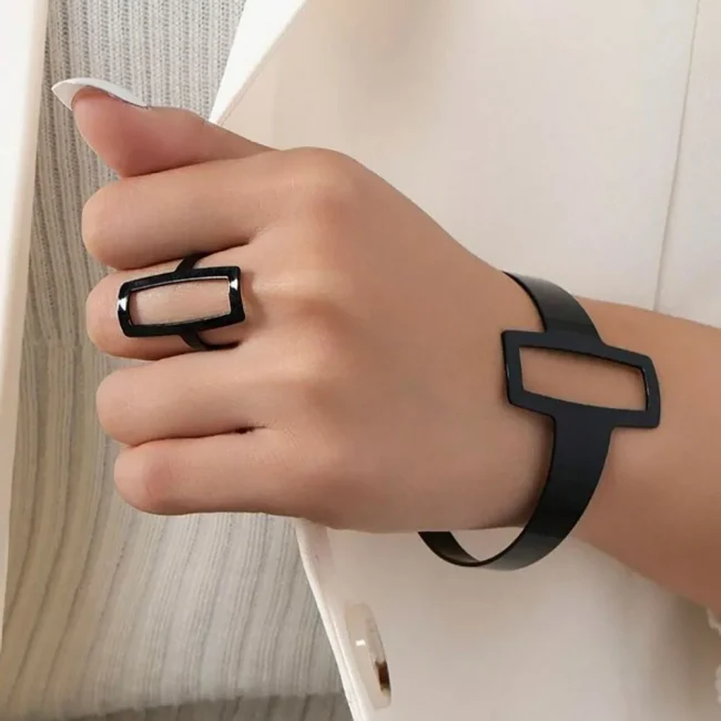 2Pcs/Set Trendy And Minimalist Geometric Square Jewelry Hollowed Out Ring And Bracelet Set Mother's Day Gift Jewelry Set 5