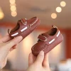 E33 brown