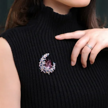 Luxury Elegant Women's Temperament Crystal Moon Brooch Jewelry Accessories Personality Lady Atmosphere Pin Brooch For Women 3