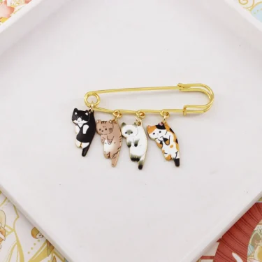 Cute Enamel Cat Brooch Pins for Women Cute Cat Metal Jeans Saftey Pins Kitten Animal Lapel Badge Girl Backpack DIY Accessories 2