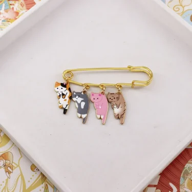 Cute Enamel Cat Brooch Pins for Women Cute Cat Metal Jeans Saftey Pins Kitten Animal Lapel Badge Girl Backpack DIY Accessories 3