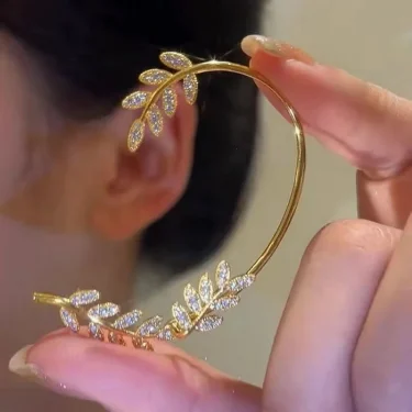 Exquisite Sparkling Zircon Leaves Ear Cuff Stud Earring for Women Silver Color Cubic Zirconia Earrings Party Jewelry 2