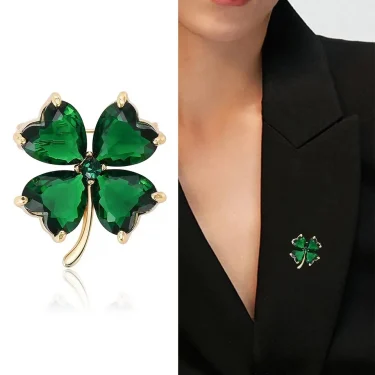 Delicate Green Crystal Lucky Four Leaf Clover Brooches for Women Retro Emerald Heart Lapel Pin Female Wedding Clothing Jewelry 2