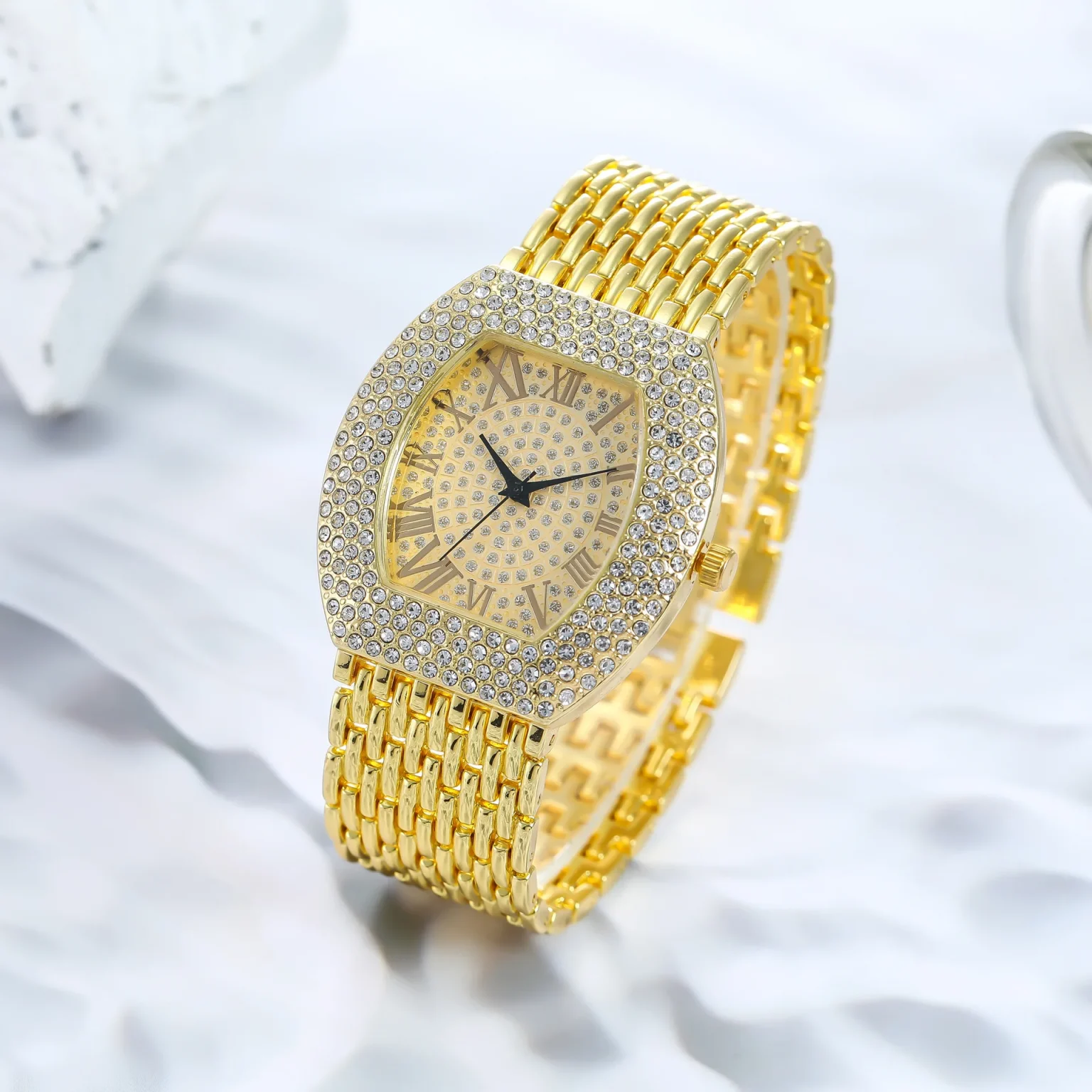 UTHAI H64 Women's Full Diamond Watch Temperament Gold Steel Band Barrel shaped Full Sky Star Vintage Fashion Quartz Wristwatches 3