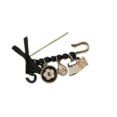 Tassel CC Women's brooch for women Camellia Pearl Brooches luxury designer clothing accessories 5