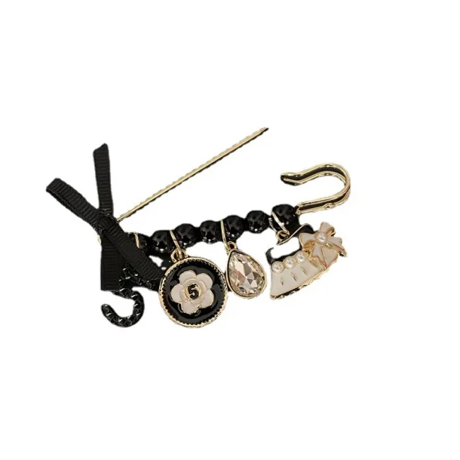 Tassel CC Women's brooch for women Camellia Pearl Brooches luxury designer clothing accessories 5