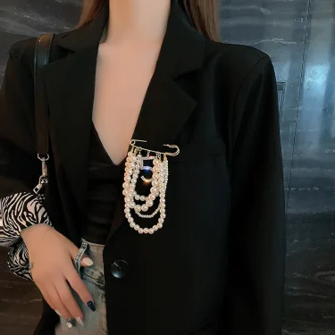 Luxury Fashion Pearl Number 5 Brooches for Women's clothing CC Brooch Gift for Girl Friend Accessories For Jewelry 4
