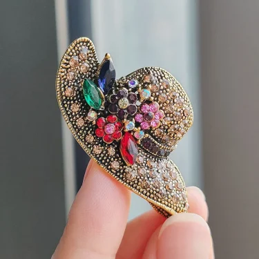 Vintage Alloy Rhinestone Flower Sun Hat Brooches For Women Trendy Versatile Clothing Pins Holiday Jewelry Accessories Gift 2