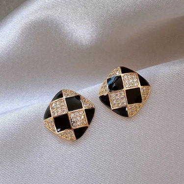 French Classic Chessboard Crystal Black Lingge Earring Exquisite Fashion Gold Contrast Color Ear Jewelry Wholesale Girl Gift 2