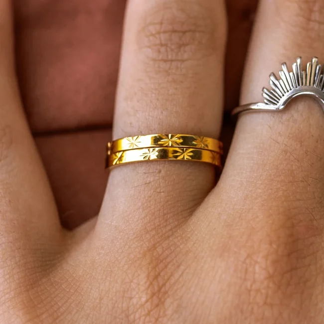 GHIDBK Tarnish Free Stainless Steel 18K Gold Pvd Plated Starburst Textured Rings for Women Fashion Wedding Jewelry Stackable 2