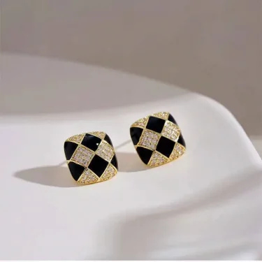 French Classic Chessboard Crystal Black Lingge Earring Exquisite Fashion Gold Contrast Color Ear Jewelry Wholesale Girl Gift 5