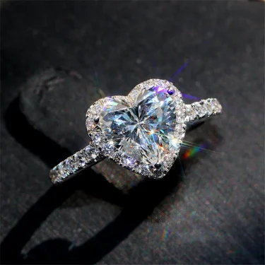 Luxury Silver Color Heart Ring for Women Exquisite Fashion Metal Inlaid White Zircon Stones Wedding Ring Engagement Jewelry 1
