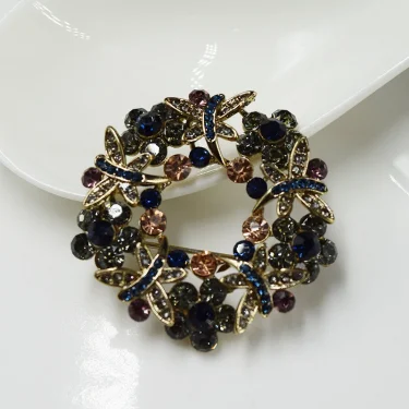 High-end exquisite temperament wreath color rhinestone brooch hollow inlaid zircon brooch 4