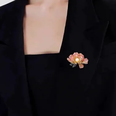 Trendy Elegant Pearl Peony Flower Brooch For Women Exquisite Crystal Rhinestone Brooch Pin Luxury Banquet Wedding Jewelry Gifts 3