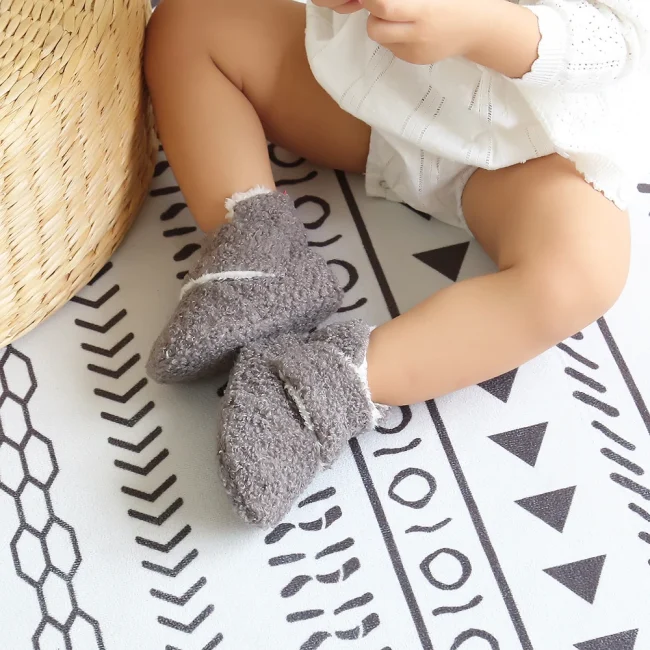 Infant Baby Boy Girl Cozy Fleece Bootie Newborn Stay On Slipper Winter Warm Gripper Non-Slip Crib Shoes 3