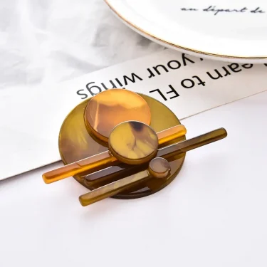 2025 Fashion Brooch Brooch Ladies High-end Geometric Round Multi-layer Stitching Acrylic Clothes with Accessories 3