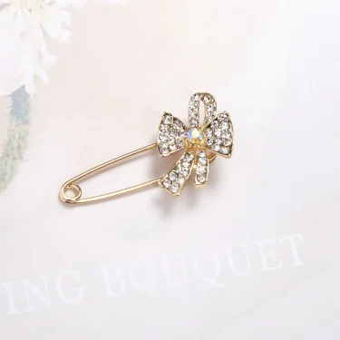 Simple Trendy Popular Rhinestone Decoration Buckle Pin Brooches Women Cardigan Coat Sweater Costume Safety Pins Accessories Gift 3