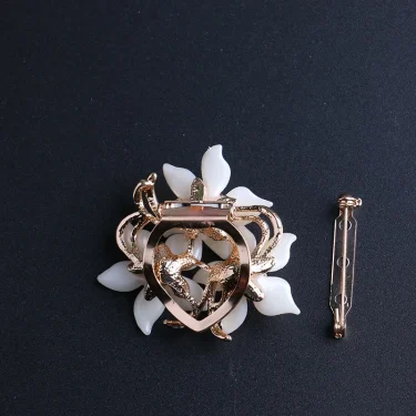 European and American high-end exquisite brooch camellia silk scarf buckle dual-purpose scarf buckle flower clothes accessories 3