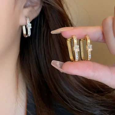 Korean Fashion New Zircon Geometry Earrings for Women Hot Exquisite Statement Earrings Luxury Jewelry Accessories Wholesale 3