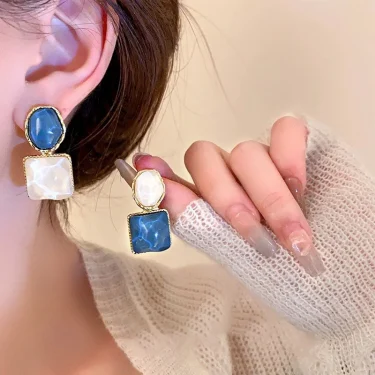 New Fashion Vintage Resin Geometric Drop Earrings for Women Charms Pendant Jewelry Party Gifts 2