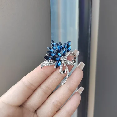 New Luxury Design Blue Crystal Brooches For Women Inlaid Rhinestone Pins Jewelry Clothing Accessories Gift 4