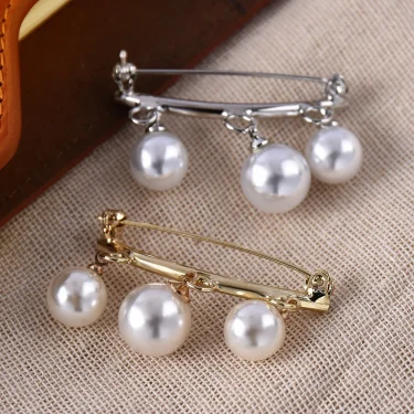 Fashion Pearl Fixed Strap Charm Safety Pin Brooch Sweater Cardigan Clip Chain Brooches Jewelry 3