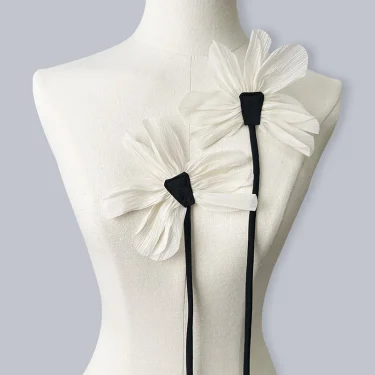 New Cloth Fabric Collar 2Pcs Flower Brooch for Women Pins Lace Flower Corsage Lapel Pins Handmade Jewelry Wedding Party Gifts 2