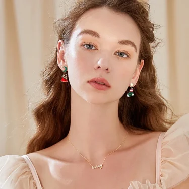 Fashion Christmas Green Bowknot Bell Pendant Earrings for Women Exquisite Elk Wind Chimes Dangle Earrings New Year Xmas Gifts 2