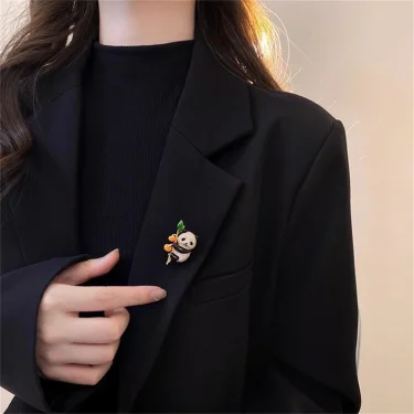 1Pc Cute Panda Brooch with Persimmon and Auspicious Meaning for Men and Women Jewelry Fashion Accessories Gifts 2025 4